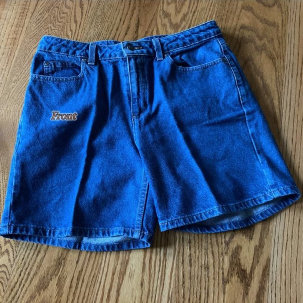 “Liz Claibourne” blue denim shorts, EUC, size 8